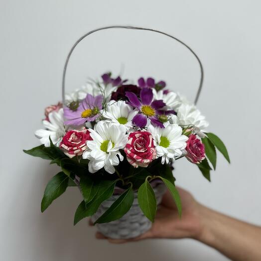 Корзина с цветами