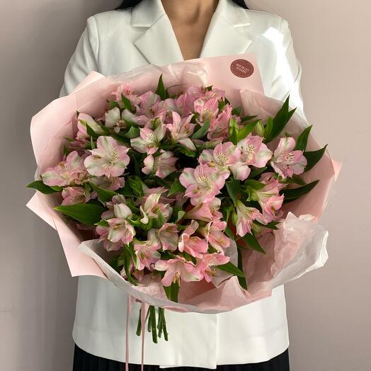 🌸 Стойкий букет альстромерий (П323)