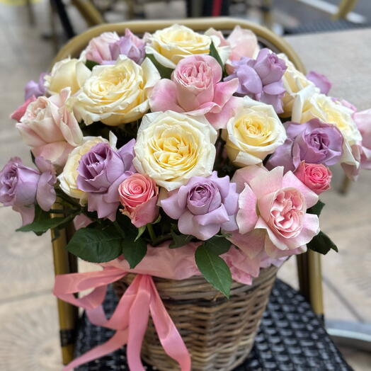 Panier ROSES MIXTE