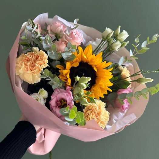 Ramo cumplido con girasol y rosa arbusto N10