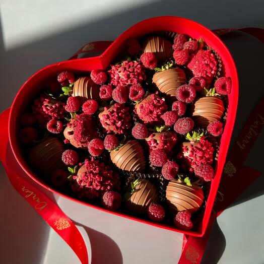 Chocolate-covered strawberries for your beloved