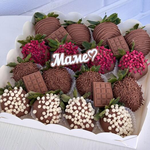 Клубника в шоколаде для Мамы 16 ягод