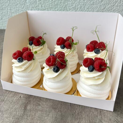 Pastel Pavlova mini