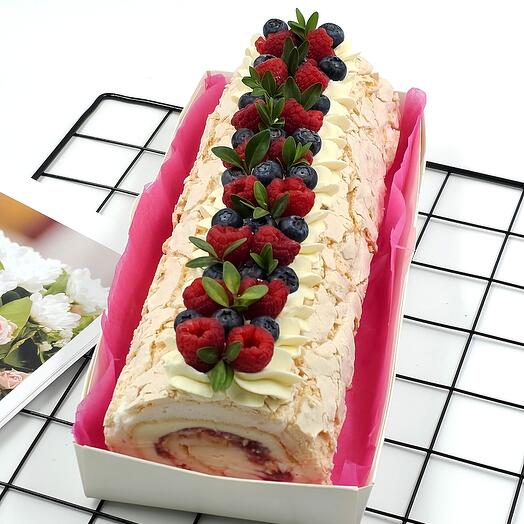 Меренговый рулет с малиной 1 кг "Малиновый коктейль"