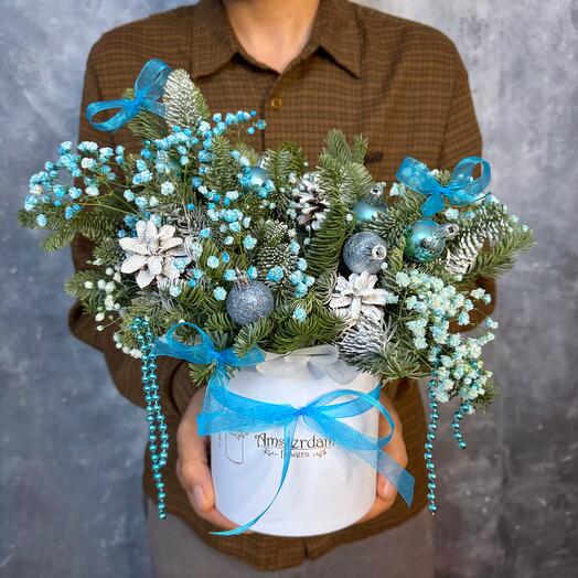 Новогодняя композиция в бирюзе