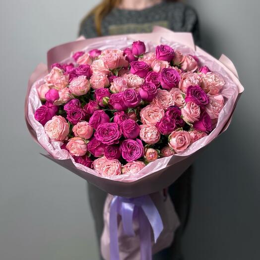 Mono bouquet 18 из 21 кустовой розы микс сортов classic sensation и madam bombastic