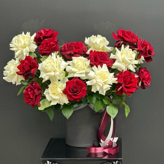 Rosas francesas en una Caja francesa