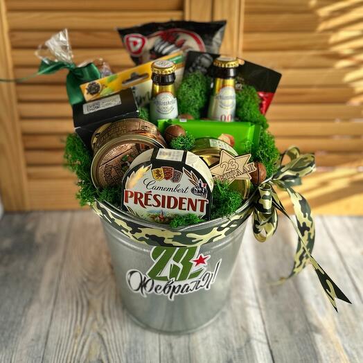 Букет из кольасы и сыра на 23 февраля Вкусный подарок