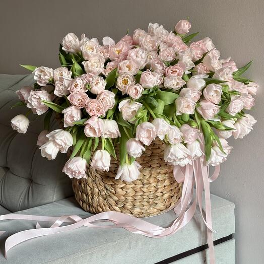 Basket with tulips