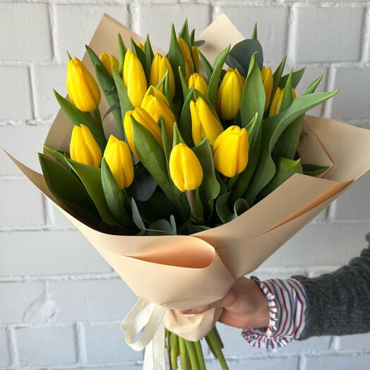 Bouquet of yellow tulips, 19 pcs
