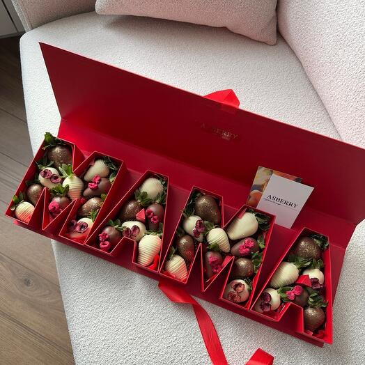 Клубника в шоколаде в premium коробке «МАМА красная (30-33 ягоды)»