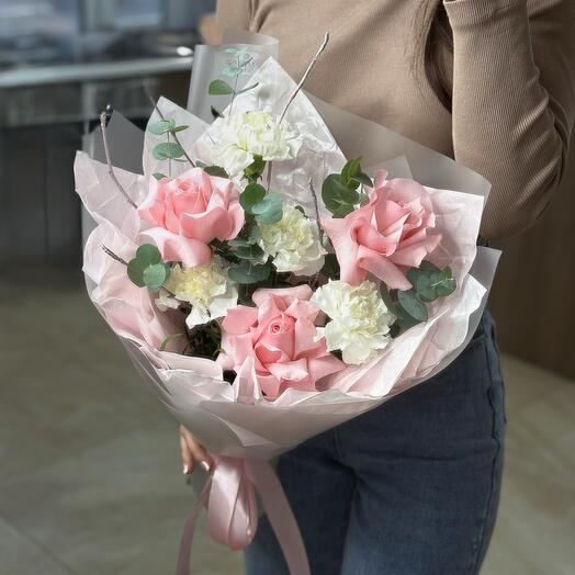 Букет комплимент 04