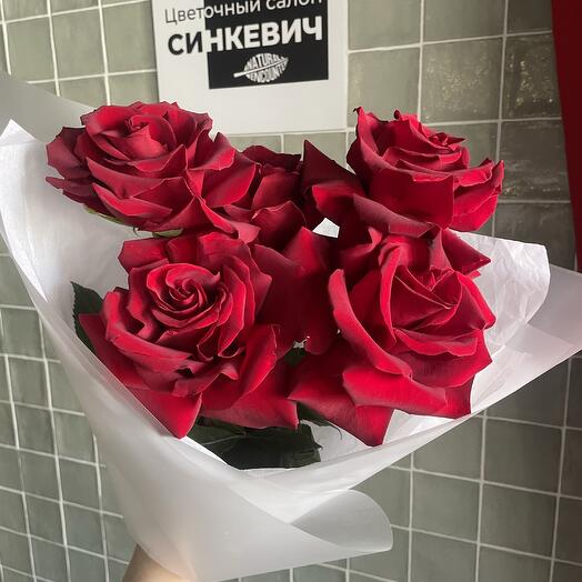 Букет из 5 красных французских роз