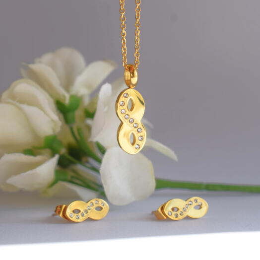Conjunto INFINITE 8