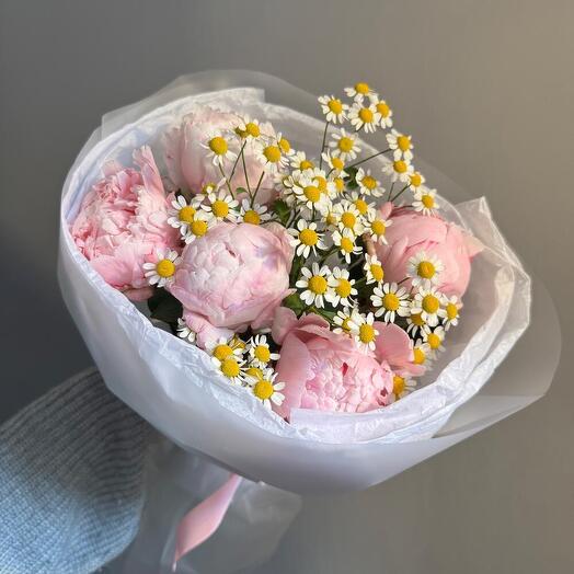 Пионы с ромашками 🌼