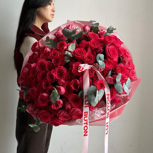 Букет "25 ярких кустовых роз"