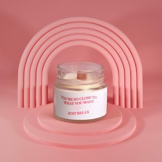 Candle with sandalwood fragrance