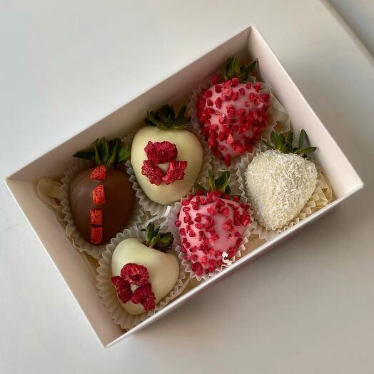 Набор из клубники в шоколаде «Ягодный восторг» 6шт 🍓