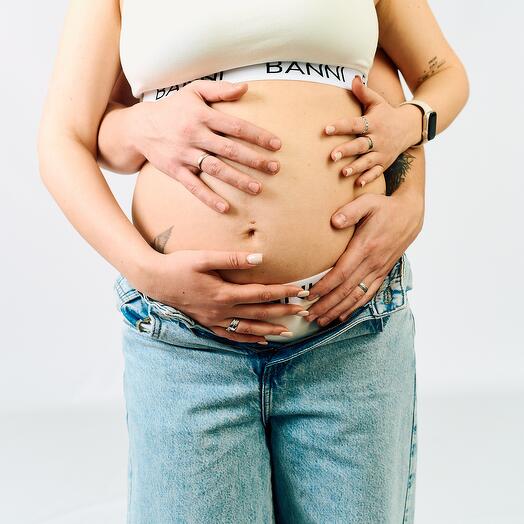 Фотосессия беременности без фотографа с зеркалом и пультом в студии автопортрета 60 минут электронный сертификат