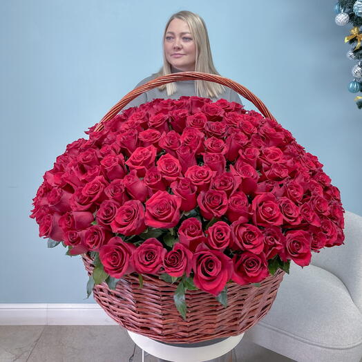 Корзина из 225 красных роз «Королевский жест»️ 38878