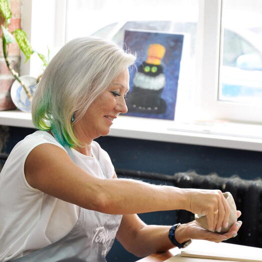 Подарочный сертификат «Мастер класс по ручной лепке» (2 часа, 1 человек в составе группы)