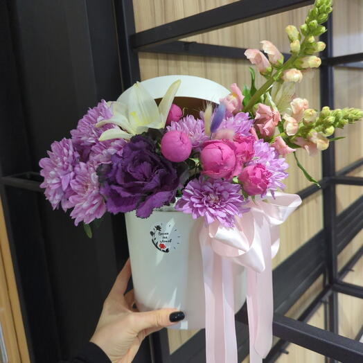 Цветы в коробке "Александра"