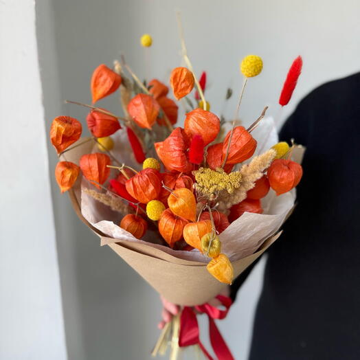 Яркий с физалисом