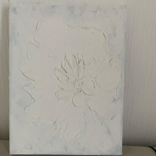 Белый цветок