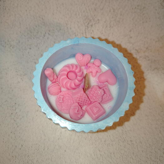 Свеча в подсвечнике