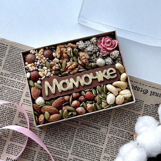 Set with nuts and chocolate for Mom