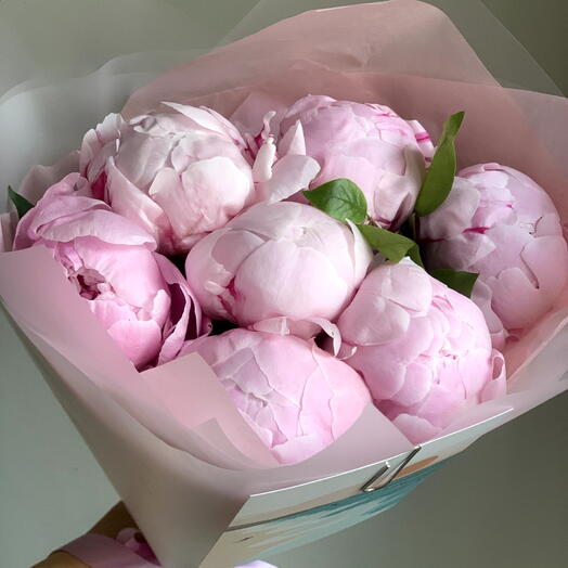 Семь мгновений лета- букет из розовых пионов сорта Сара Бернар