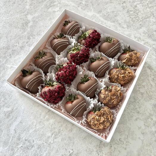 Клубника в молочном шоколаде(16 шт)
