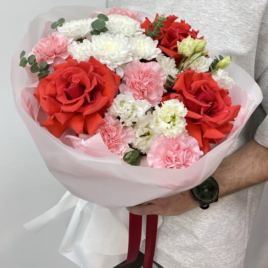 Стойкий яркий букет 🌸