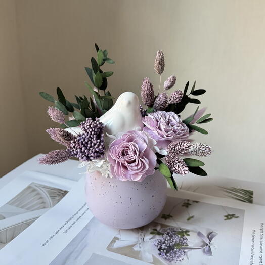 Композиция Птичка из стабилизированных цветов