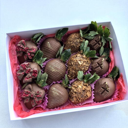 Клубника в шоколаде девушке 14 февраля