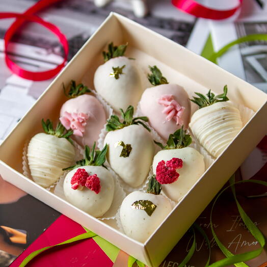 Клубника в шоколаде «Любовь со вкусом», 9-16 ягод