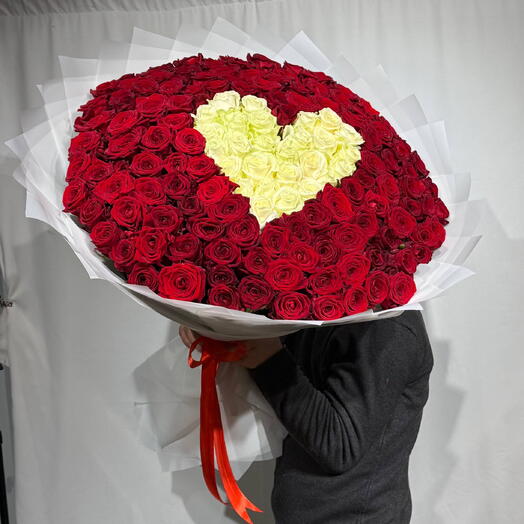 201 роза букет в виде сердца