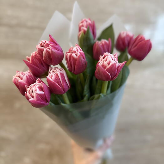 Букет 11 пионовидных тюльпанов