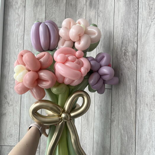 Букет цветов из шаров (7шт)