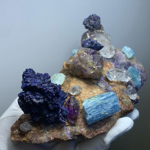 Композиция из камней и кристаллов Coolcrystals 079: аметист Брандберг, азурит, херкимер, аквамарин, флюорит