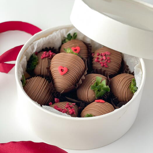 Клубника в молочном шоколаде