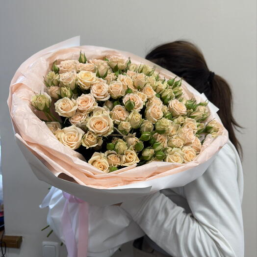 Кустовые розы Антонина