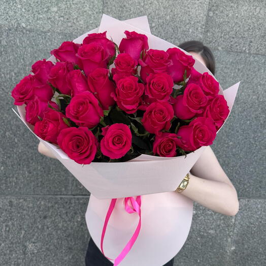 Роскошный букет роз 🌸🩷 каждый лепесток, как признание в любви ️