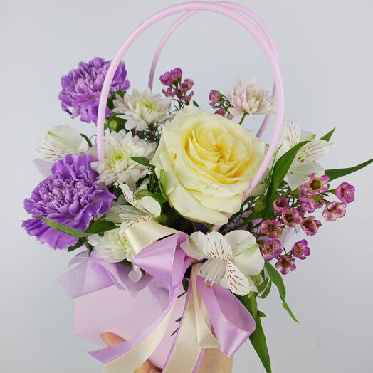 Цветы в коробке "Весенний ветер"