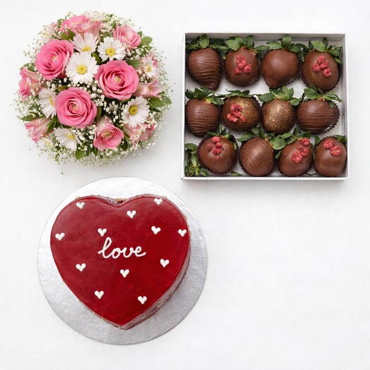 Подарочный набор «Love Story Deluxe» — торт сердце, клубника в шоколаде, букет цветов, романтический подарок