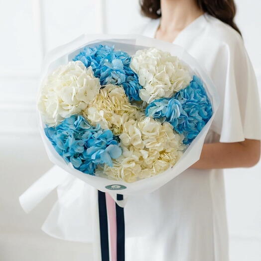 Небесная нежность — букет из гортензий 💙