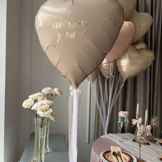 Шары с гелием на девичник с сердцем SHE SAID YES и гроздью сердец 5754