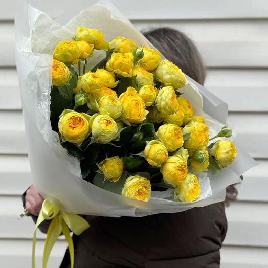 Букет из кустовых роз Silva Sunny