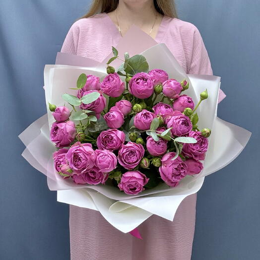 Букет из пионовидных кустовых роз 💕