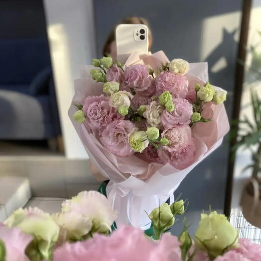 Букет шикарной сезонной розовой эустомы,элегантно и ооочень нежно 💕